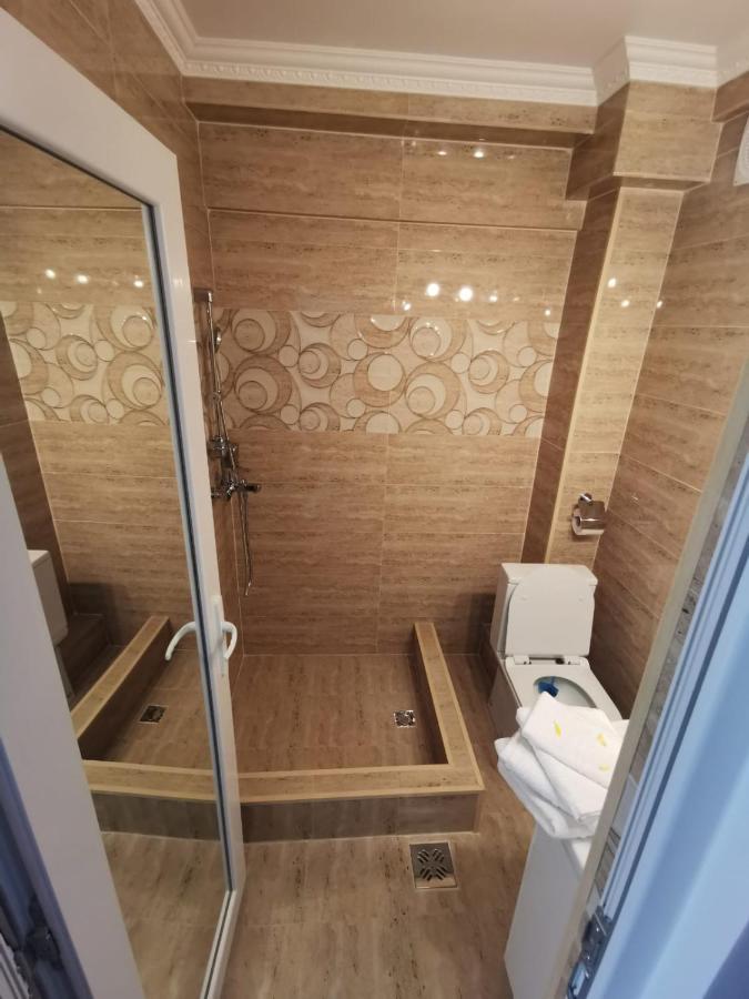 1 Small Studio, Central, Self Check In Sinaia Ngoại thất bức ảnh